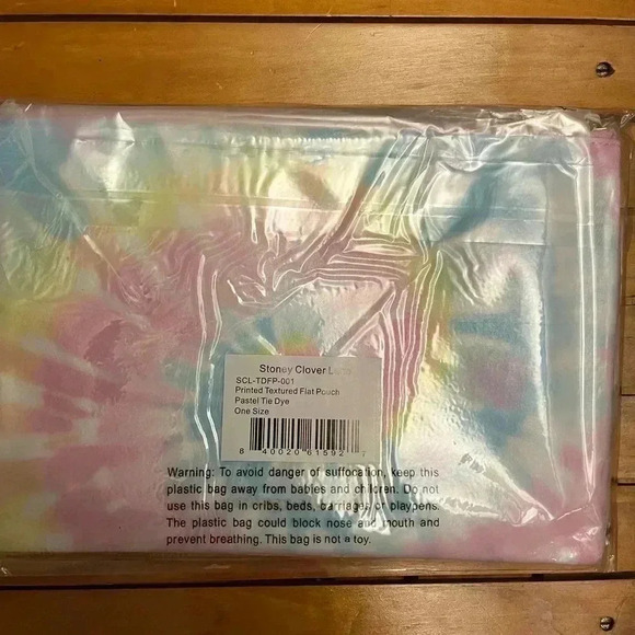 NWT Stoney Clover Lane Printed Flat Pouch Rainbow Tie Dye - Picture 2 of 3